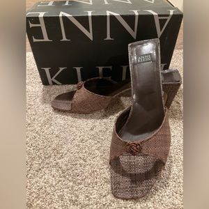 Anne Klein Cosmo Raffia Sandal Size 10M